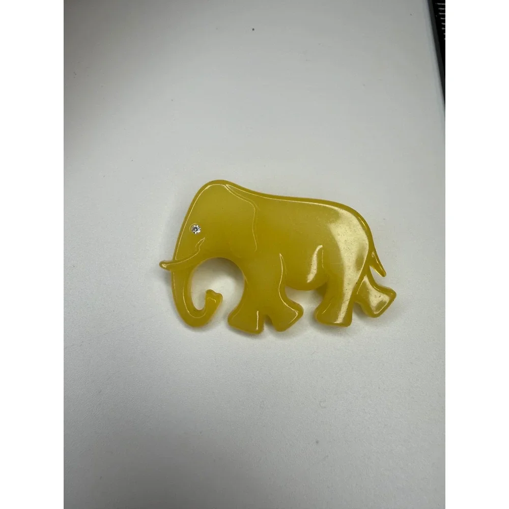 Buch + Deichmann Denmark Yellow Lucite Elephant Brooch Rhinestone Eye Vintage